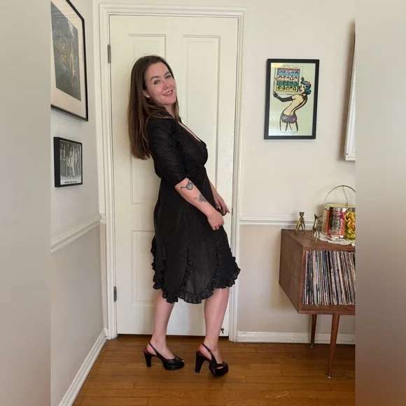 70s Vintage Fredrick’s of Hollywood Polkadot Dress with Puff Shoulders - Picture 2 of 7